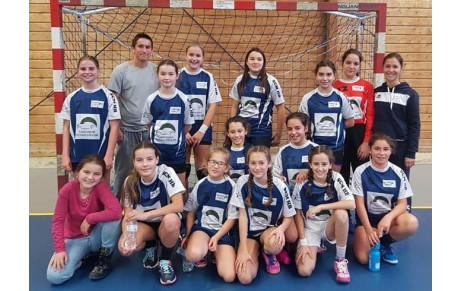 Moins 11 ans filles